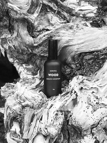 wood aromatic concentrate spray mist. room spray, air freshener blend of sandalwood, cedarwood, lavender essential oils.